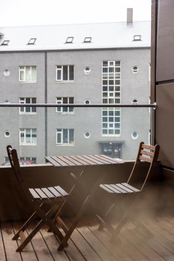 Loft-Style Duplex With Balcony In Downtown Reykjavik Apartman Kültér fotó